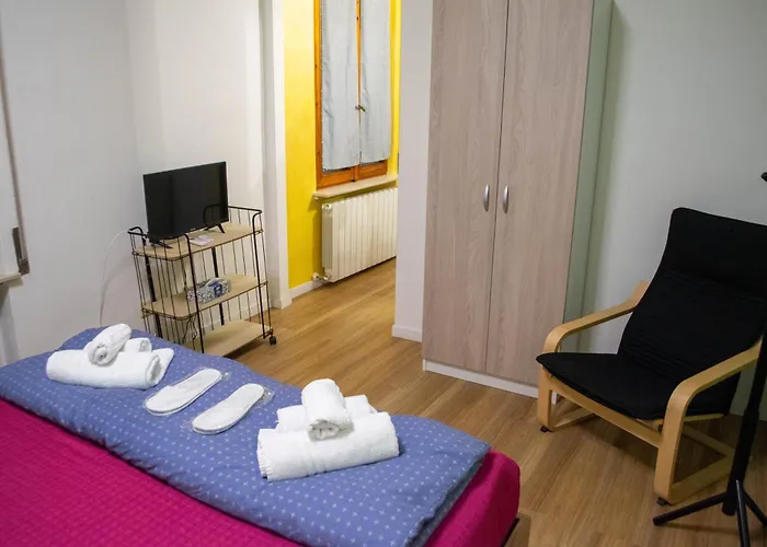 Maruffi 17 Zona Clinica Bilocali Apartamento