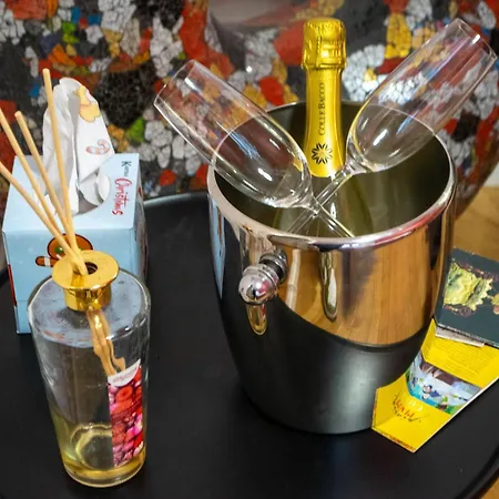 Lägenhet Maruffi 17 Zona Clinica Bilocali Piacenza